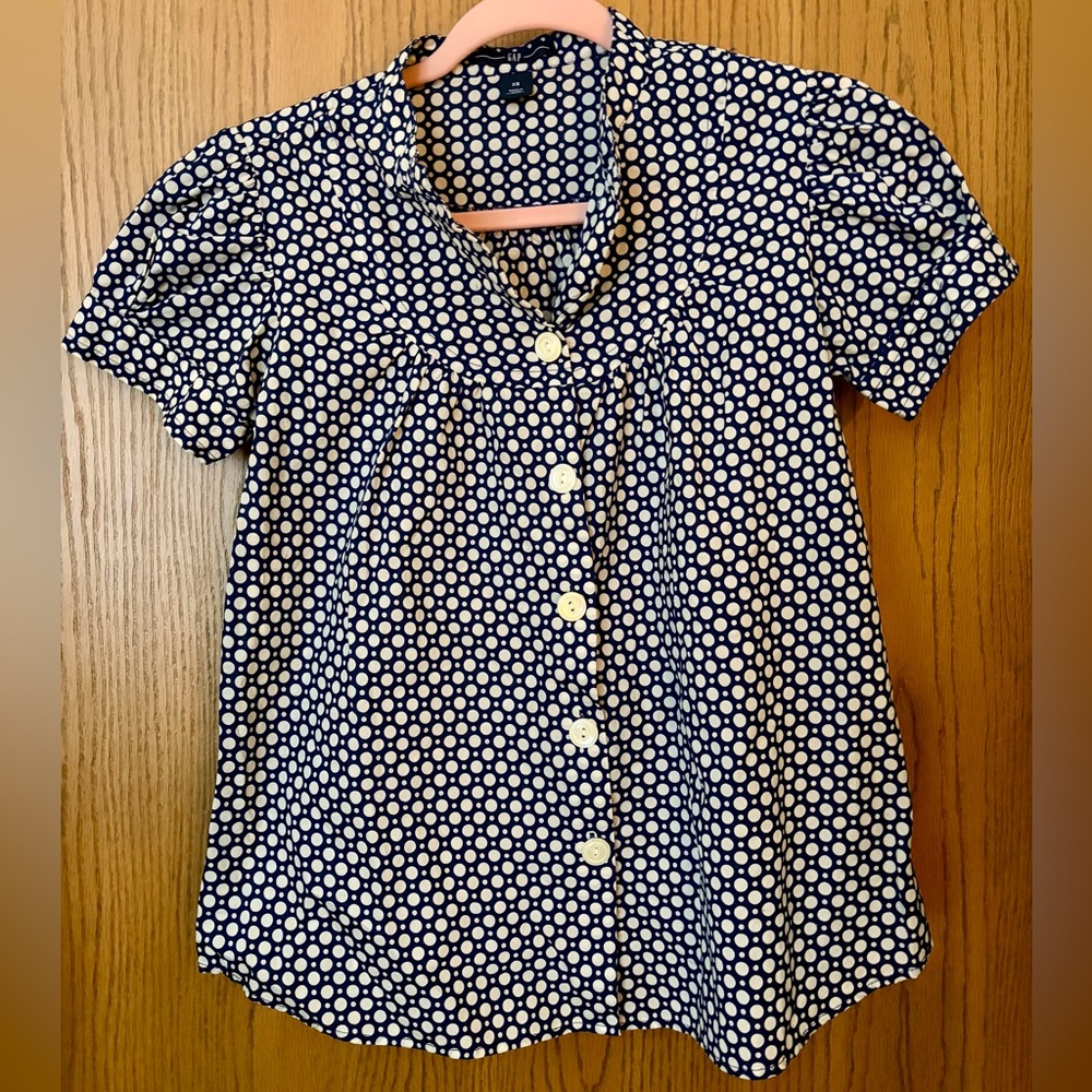GAP Navy and White Polka Dot Button Down Shirt
